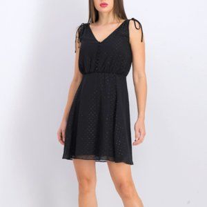 NWT Gal Meets Glam “Elora” Sparkle Swiss Dot Dress